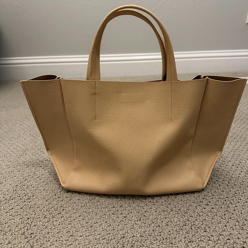 Ampersand as Apostrophe Half Tote Nude